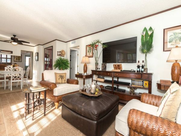 Naples Luxury 2 Bedroom Vacation Condo Walk To Beach