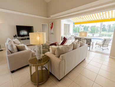 Canalfront Three Bedroom in Exclusive Community Canalfront Three Bedroom in Exclusive Community