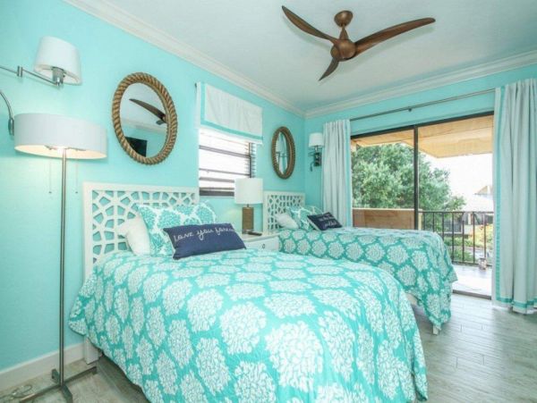 Naples Vacation Condo Sleeps 4 Guests Walk To Beach