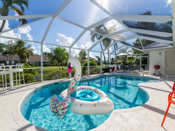 Three Bedroom plus Den Gorgeous Vacation Home in Naples
