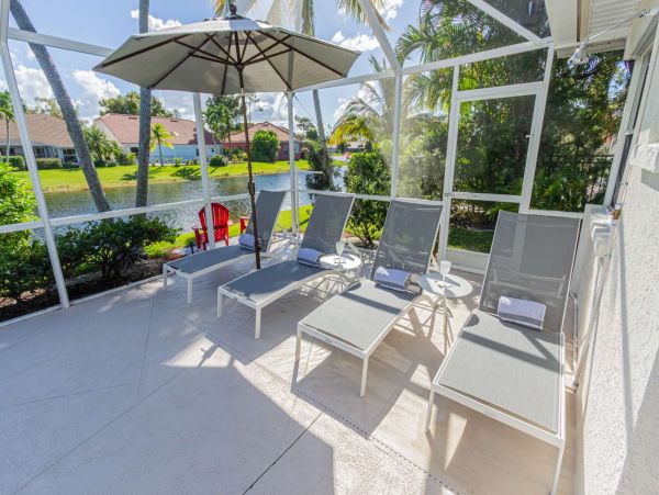 Three Bedroom plus Den Gorgeous Vacation Home in Naples
