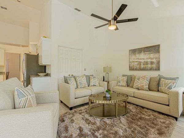 Three Bedroom plus Den Gorgeous Vacation Home in Naples