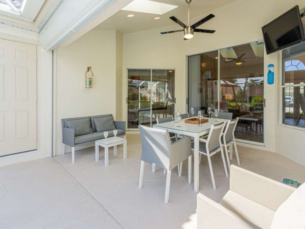 Three Bedroom plus Den Gorgeous Vacation Home in Naples
