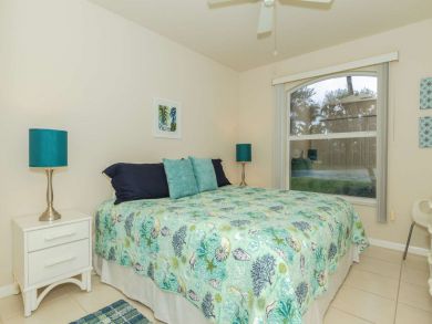 Spacious Four Bedroom Centrally Located to Downtown and 5th Spacious Four Bedroom Centrally Located to Downtown and 5th