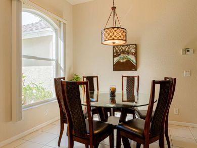 Spacious Four Bedroom Centrally Located to Downtown and 5th Spacious Four Bedroom Centrally Located to Downtown and 5th