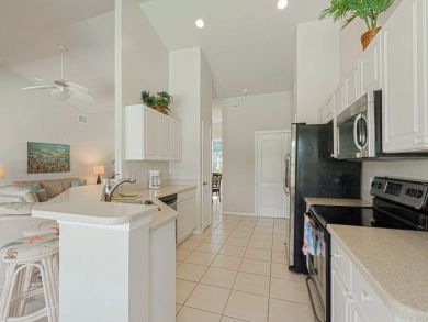 Spacious Four Bedroom Centrally Located to Downtown and 5th Spacious Four Bedroom Centrally Located to Downtown and 5th
