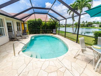 Spacious Four Bedroom Centrally Located to Downtown and 5th Spacious Four Bedroom Centrally Located to Downtown and 5th