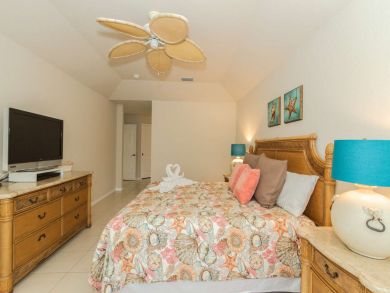 Spacious Four Bedroom Centrally Located to Downtown and 5th Spacious Four Bedroom Centrally Located to Downtown and 5th