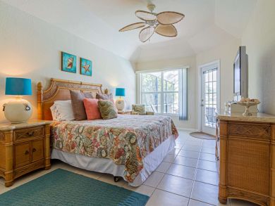 Spacious Four Bedroom Centrally Located to Downtown and 5th Spacious Four Bedroom Centrally Located to Downtown and 5th