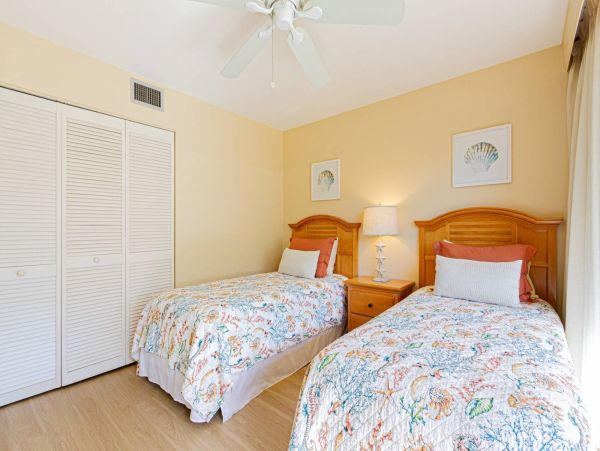 Exquisite 2-Bedroom Vacation Rental in Naples