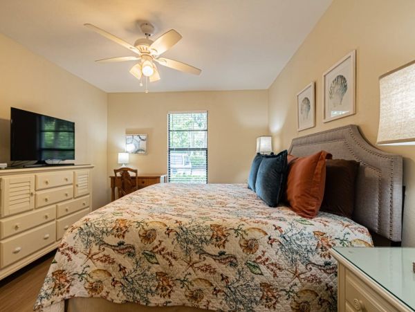 Exquisite 2-Bedroom Vacation Rental in Naples