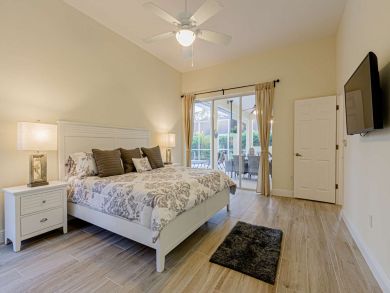Naples Home 929497