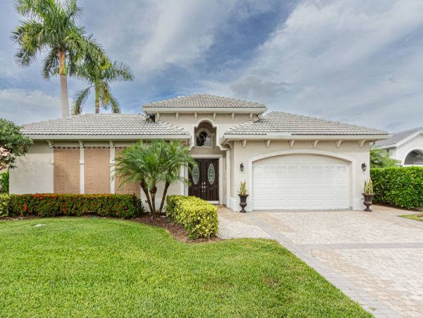 Naples Vacation Rental Home With Private Pool & Spa Sleeps 6