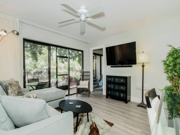 Luxurious Naples Vacation Condo 2 Bedroom