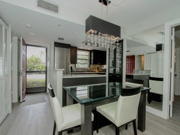 Luxurious Naples Vacation Condo 2 Bedroom