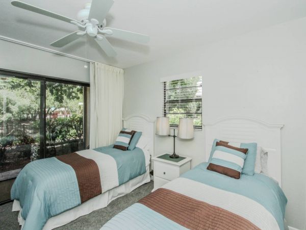 Luxurious Naples Vacation Condo 2 Bedroom