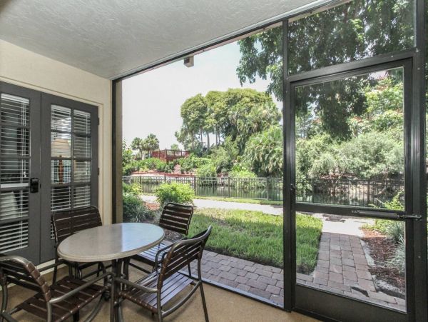 Luxurious Naples Vacation Condo 2 Bedroom