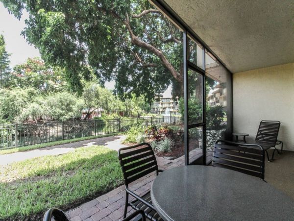 Luxurious Naples Vacation Condo 2 Bedroom