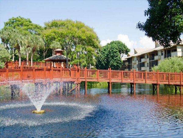 Luxurious Naples Vacation Condo 2 Bedroom