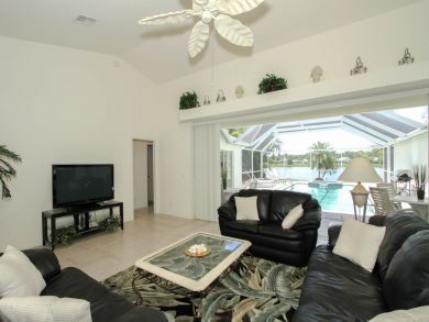 Naples Home 929503