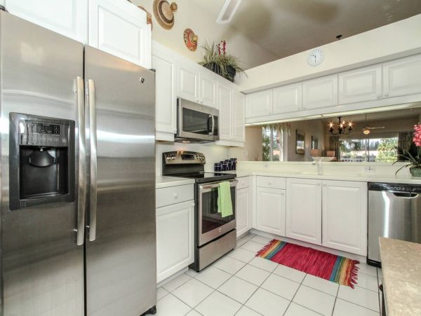 Tropical Retreat in Southeast Naples: Your Perfect Condo Getaway