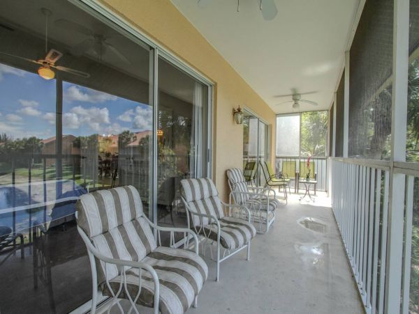 Tropical Retreat in Southeast Naples: Your Perfect Condo Getaway