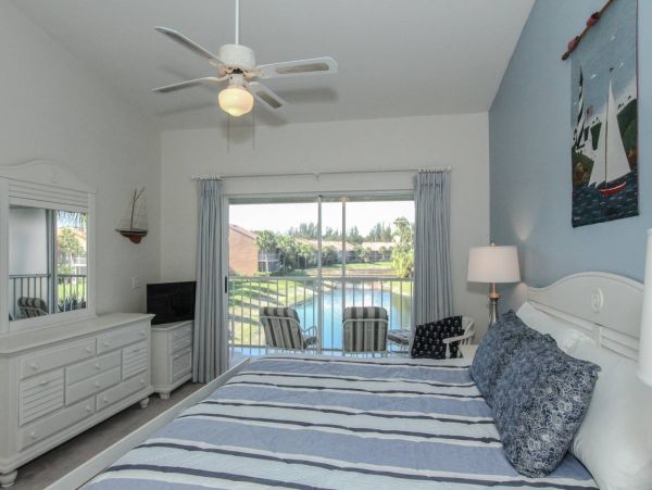 Tropical Retreat in Southeast Naples: Your Perfect Condo Getaway