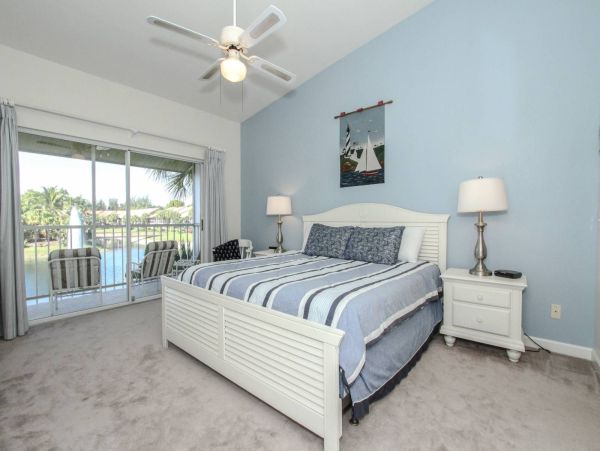 Tropical Retreat in Southeast Naples: Your Perfect Condo Getaway