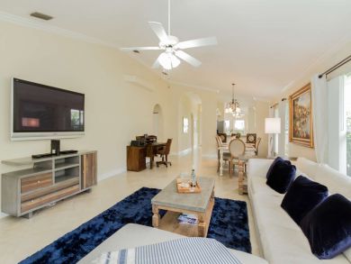 Tropical Oasis 6 Minutes from Vanderbilt Beach! Tropical Oasis 6 Minutes from Vanderbilt Beach!