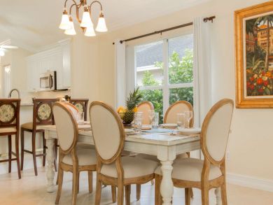Tropical Oasis 6 Minutes from Vanderbilt Beach! Tropical Oasis 6 Minutes from Vanderbilt Beach!