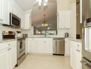 Tropical Oasis 6 Minutes from Vanderbilt Beach! Tropical Oasis 6 Minutes from Vanderbilt Beach!