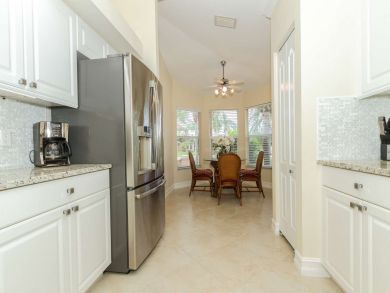 Tropical Oasis 6 Minutes from Vanderbilt Beach! Tropical Oasis 6 Minutes from Vanderbilt Beach!