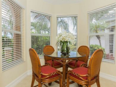 Tropical Oasis 6 Minutes from Vanderbilt Beach! Tropical Oasis 6 Minutes from Vanderbilt Beach!