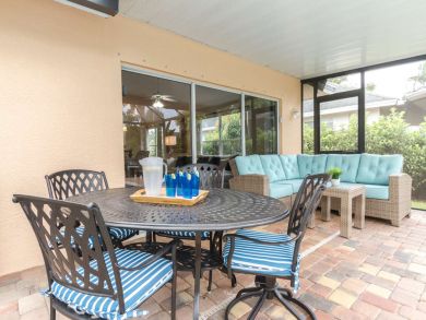 Tropical Oasis 6 Minutes from Vanderbilt Beach! Tropical Oasis 6 Minutes from Vanderbilt Beach!