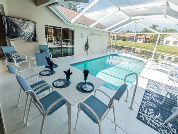 Upscale Naples Getaway: Pool, 4 Beds, Close to 5th Ave