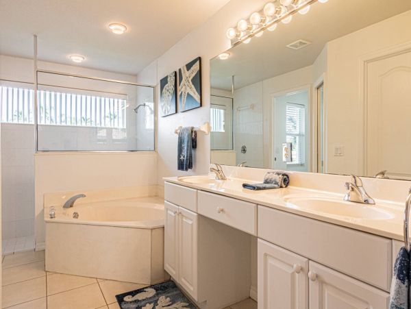 Upscale Naples Getaway: Pool, 4 Beds, Close to 5th Ave