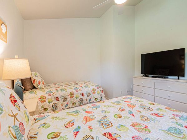 Upscale Naples Getaway: Pool, 4 Beds, Close to 5th Ave