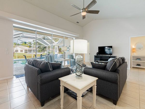 Upscale Naples Getaway: Pool, 4 Beds, Close to 5th Ave