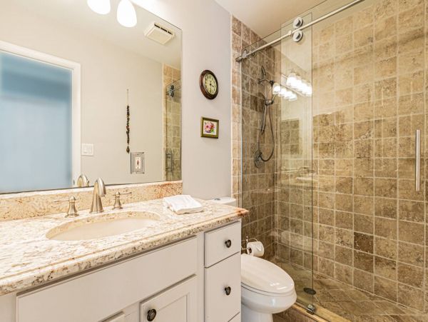 Naples Three Bedroom Vacation Rental with Private Caged Pool