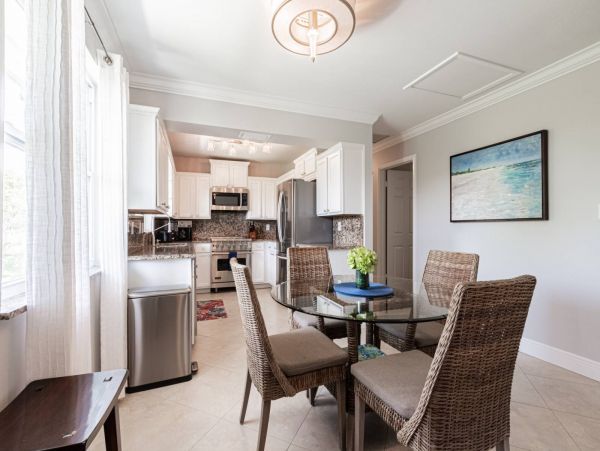 Naples Three Bedroom Vacation Rental with Private Caged Pool