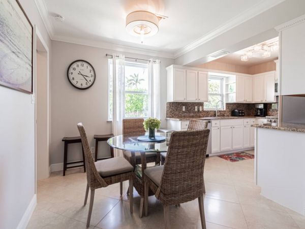 Naples Three Bedroom Vacation Rental with Private Caged Pool