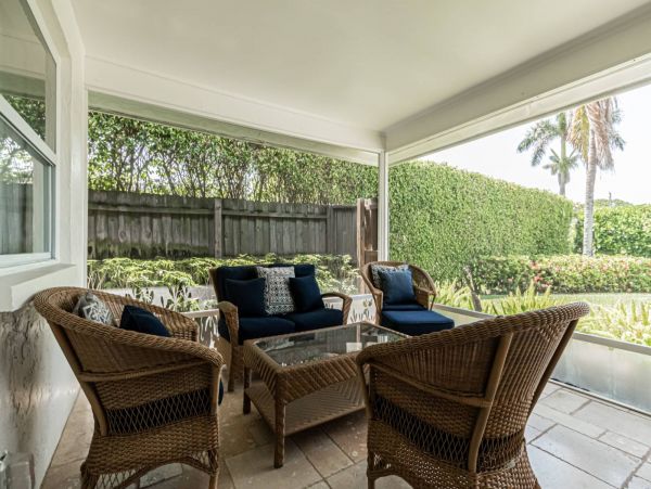 Naples Three Bedroom Vacation Rental with Private Caged Pool