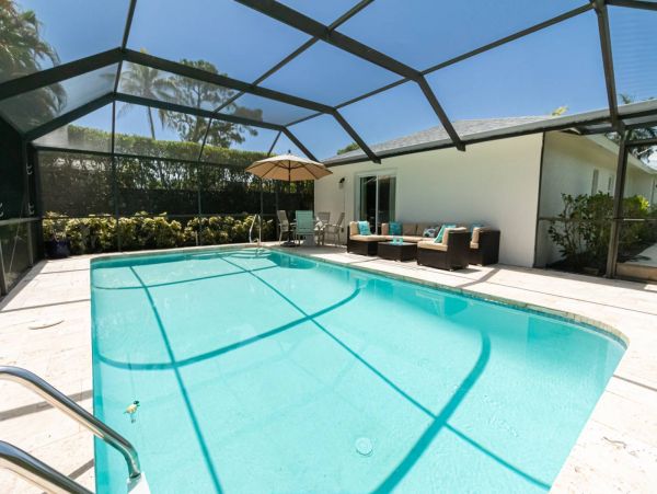Naples Three Bedroom Vacation Rental with Private Caged Pool