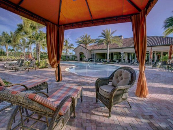 Luxury Sarasota Vacation Home Sleeps 4 With Water Views