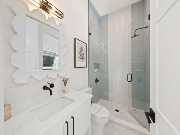 Luxury Waterfront Vacation Home  Siesta Key 4-Bedroom Rental with Pool & Spa