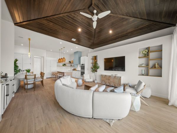 Luxury Waterfront Vacation Home  Siesta Key 4-Bedroom Rental with Pool & Spa