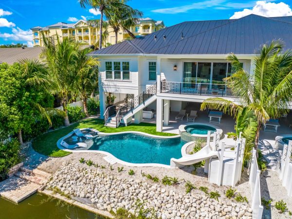 Luxury Waterfront Vacation Home  Siesta Key 4-Bedroom Rental with Pool & Spa