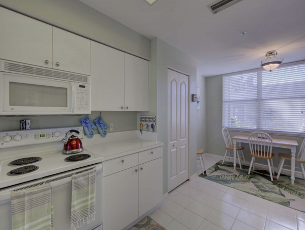 Sarasota 2 Bedroom Plus Den Five Star Guest Amenities