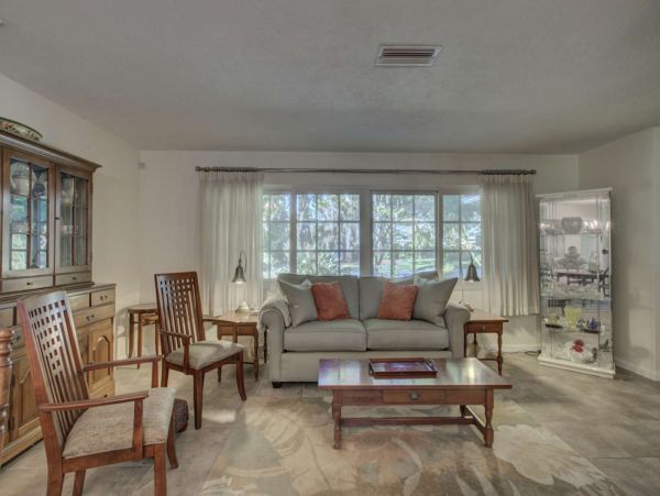 Sarasota Pool Vacation Home Short Drive to Beaches