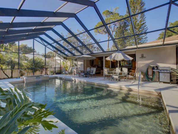 Sarasota Pool Vacation Home Short Drive to Beaches